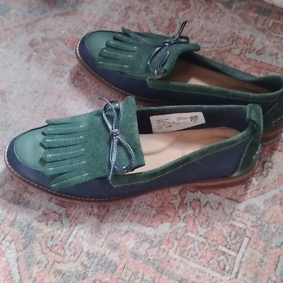 Sperry Green Loafers with Fringe - Size 9 - Picture 4 of 5